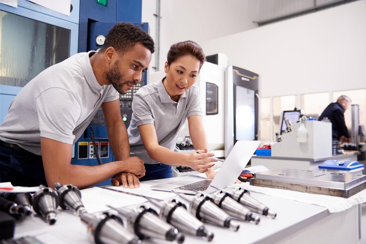 Top 5 ERP Features Every Manufacturing Business Needs
