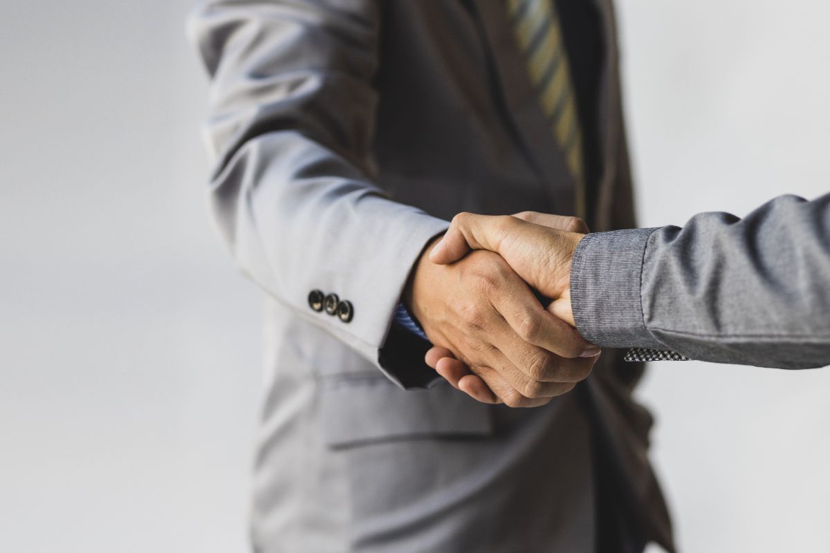 Builds Trust With Stakeholders