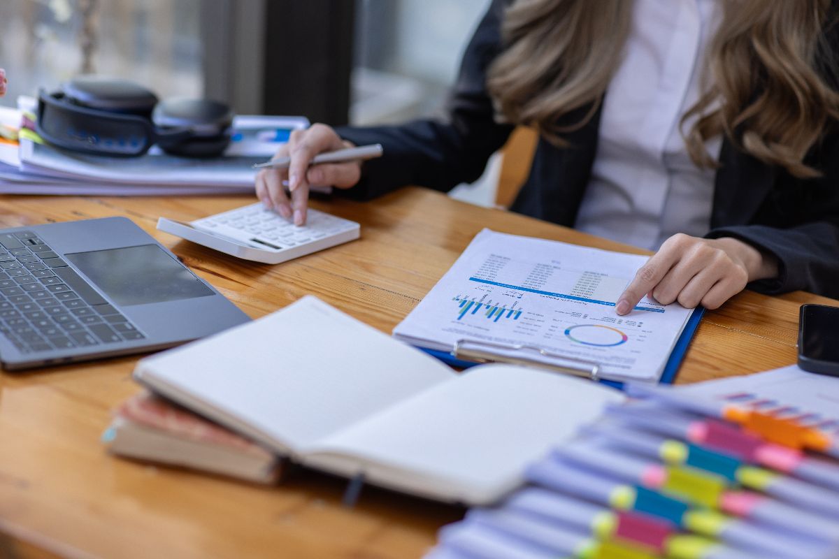 An accountant collecting data using manula process without an ERP system